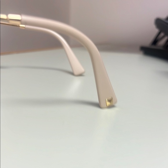 NEW Valentino Garavani Rockstud sunglasses Brand new with tags - Picture 4 of 7